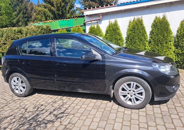 Opel Astra cena 8000 przebieg: 322534, rok produkcji 2009 z Szczecin małe 56